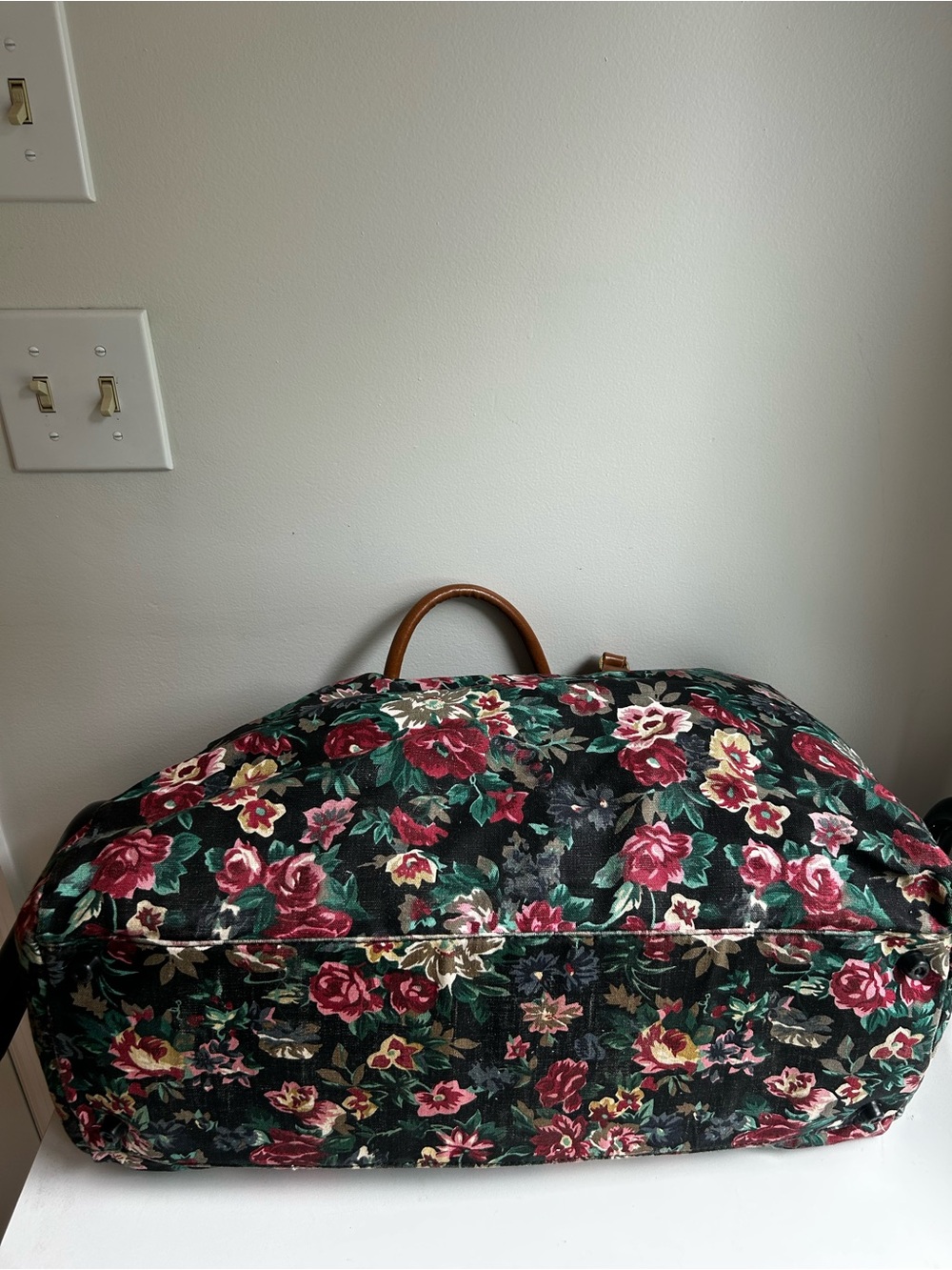Gitano Vintage 90s Floral Weekender Tote Bag with Brown Trim - Picture 6 of 6